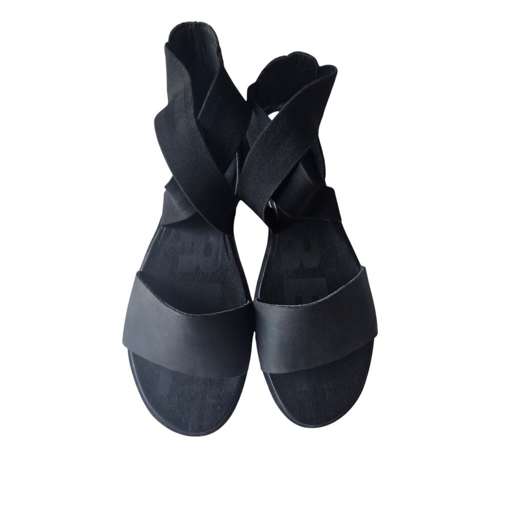 Black Women's Elastic Strap Sandals - Picture 5 of 9